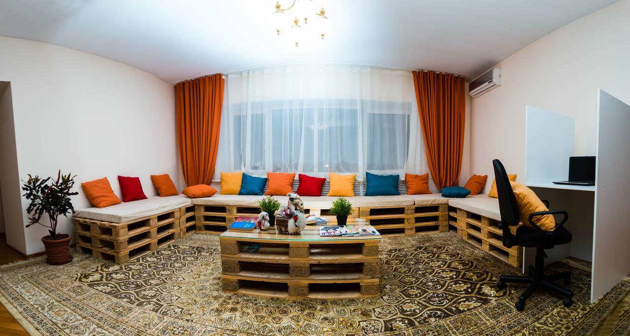 Interhouse Almaty Exterior foto