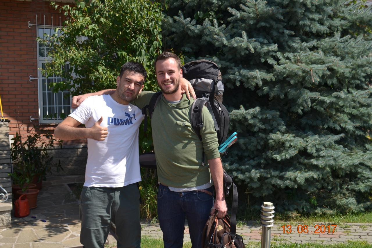 Interhouse Almaty Exterior foto